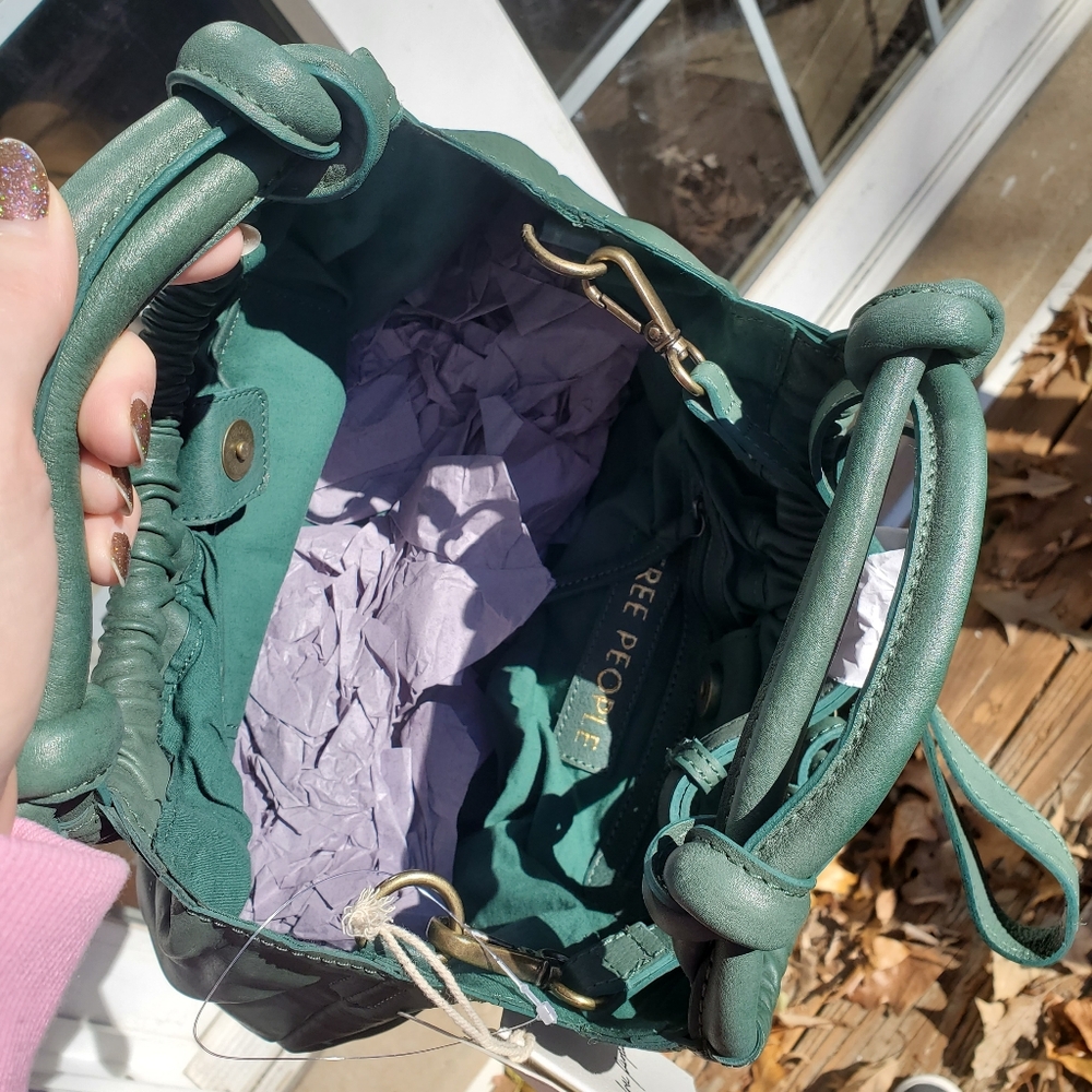 Free People head over hill crossbody leather bag in holly - Picture 2 of 9